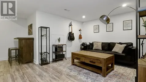 510 Foxview Place Ottawa ON K1K 4C4