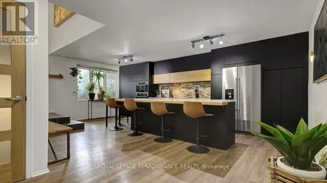 510 Foxview Place Ottawa ON K1K 4C4