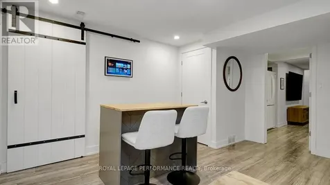 510 Foxview Place Ottawa ON K1K 4C4