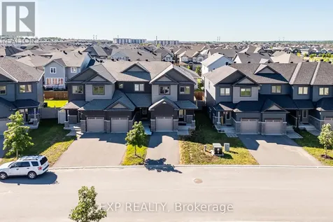 18 Rookie Crescent Ottawa ON K2V 0R9