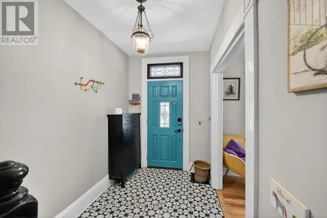 438 Byron Avenue Ottawa ON K1Z 6Z4