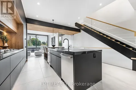 322 Perrier Avenue Ottawa ON K1L 5C7