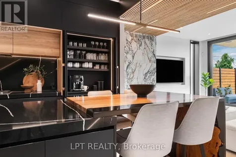 322 Perrier Avenue Ottawa ON K1L 5C7