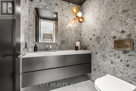 322 Perrier Avenue Ottawa ON K1L 5C7