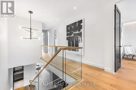 322 Perrier Avenue Ottawa ON K1L 5C7