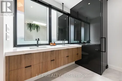 322 Perrier Avenue Ottawa ON K1L 5C7