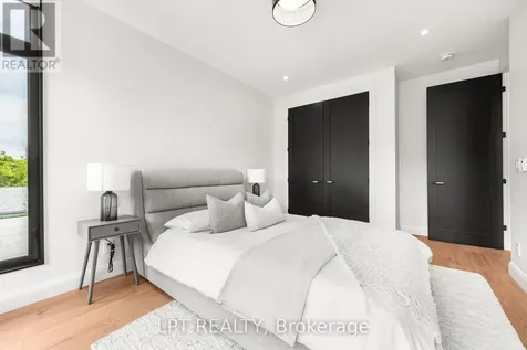 322 Perrier Avenue Ottawa ON K1L 5C7