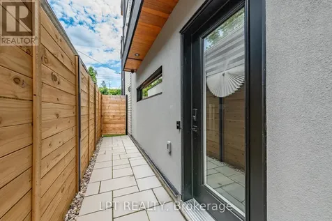 322 Perrier Avenue Ottawa ON K1L 5C7