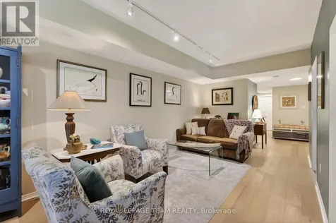 91 Robson Court Ottawa ON K2K 2W1