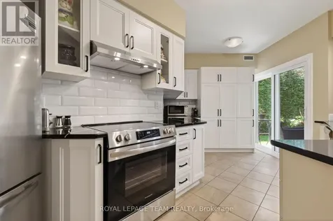91 Robson Court Ottawa ON K2K 2W1