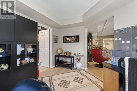 91 Robson Court Ottawa ON K2K 2W1