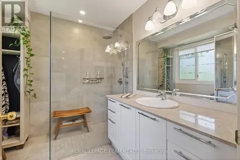 91 Robson Court Ottawa ON K2K 2W1