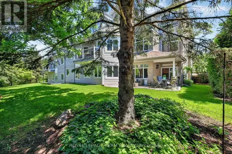 91 Robson Court Ottawa ON K2K 2W1