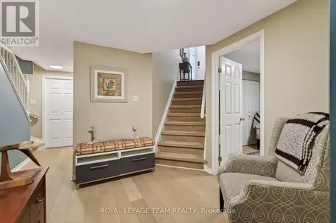 91 Robson Court Ottawa ON K2K 2W1