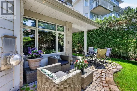 91 Robson Court Ottawa ON K2K 2W1