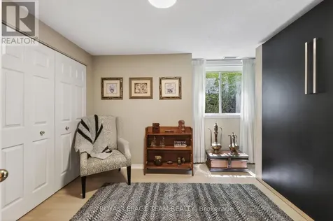 91 Robson Court Ottawa ON K2K 2W1