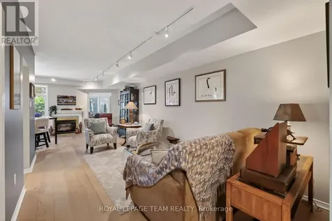 91 Robson Court Ottawa ON K2K 2W1