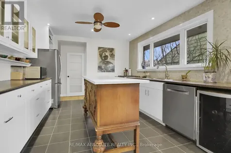 731 Dovercourt Avenue Ottawa ON K2A 0W9