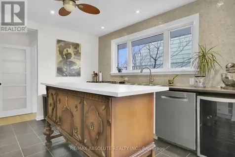 731 Dovercourt Avenue Ottawa ON K2A 0W9