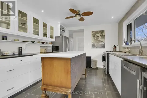 731 Dovercourt Avenue Ottawa ON K2A 0W9