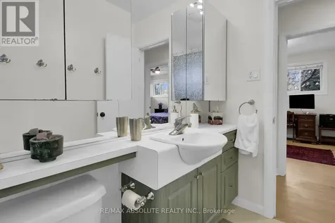 731 Dovercourt Avenue Ottawa ON K2A 0W9