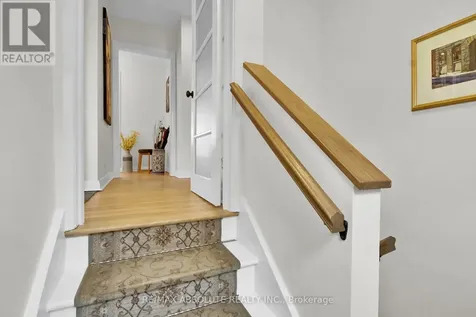 731 Dovercourt Avenue Ottawa ON K2A 0W9