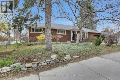 731 Dovercourt Avenue Ottawa ON K2A 0W9