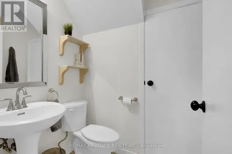 731 Dovercourt Avenue Ottawa ON K2A 0W9