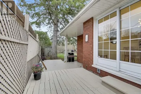 731 Dovercourt Avenue Ottawa ON K2A 0W9