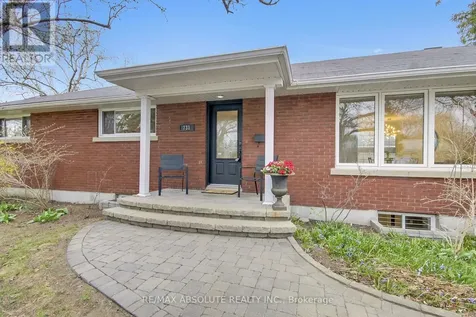 731 Dovercourt Avenue Ottawa ON K2A 0W9
