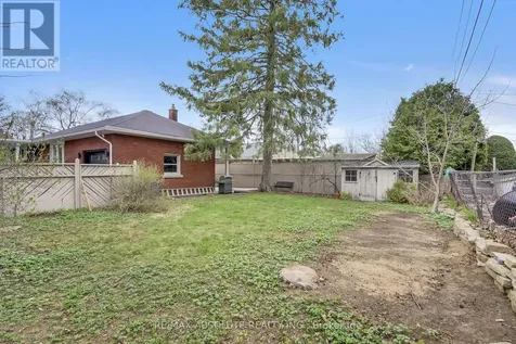731 Dovercourt Avenue Ottawa ON K2A 0W9