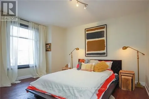 168 Stewart Street West Ottawa ON K1N 6J9