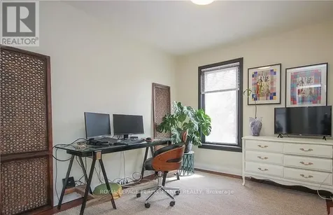 168 Stewart Street West Ottawa ON K1N 6J9