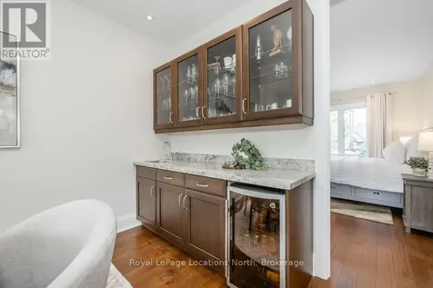 122 Augusta Crescent Blue Mountains ON L9Y 0K7