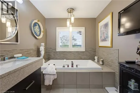 123 Oak Park Drive Waterloo ON N2K 0B3