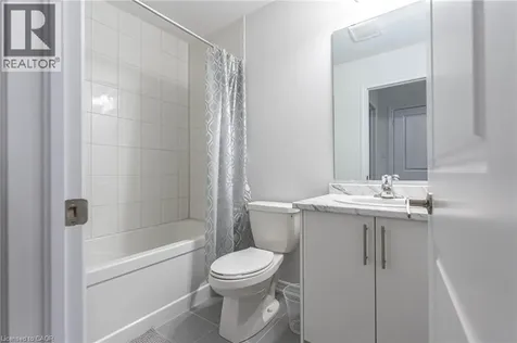9 Admiral Road Welland ON L3B 0H3