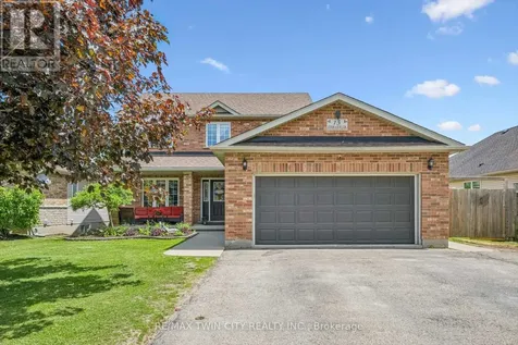 15 Zinkann Crescent Wellesley ON N0B 2T0