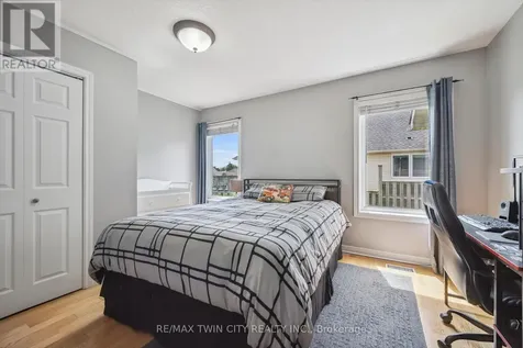 15 Zinkann Crescent Wellesley ON N0B 2T0