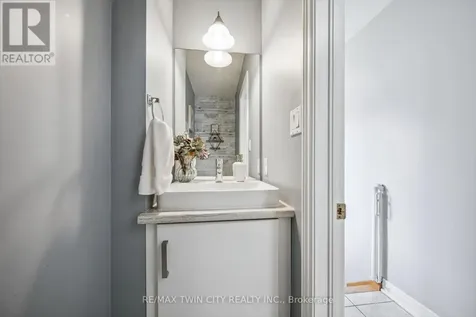 15 Zinkann Crescent Wellesley ON N0B 2T0