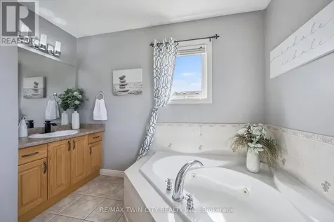 15 Zinkann Crescent Wellesley ON N0B 2T0
