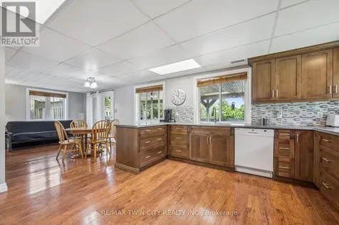 15 Zinkann Crescent Wellesley ON N0B 2T0