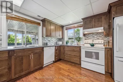 15 Zinkann Crescent Wellesley ON N0B 2T0