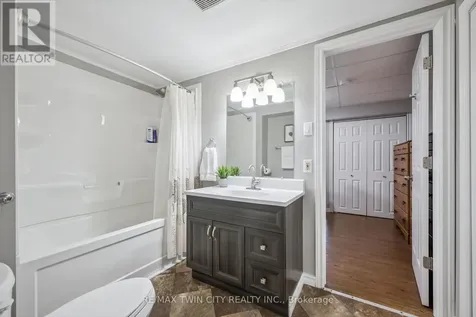 15 Zinkann Crescent Wellesley ON N0B 2T0