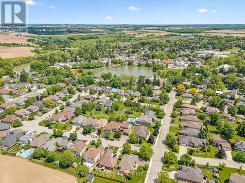 15 Zinkann Crescent Wellesley ON N0B 2T0
