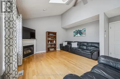 15 Zinkann Crescent Wellesley ON N0B 2T0