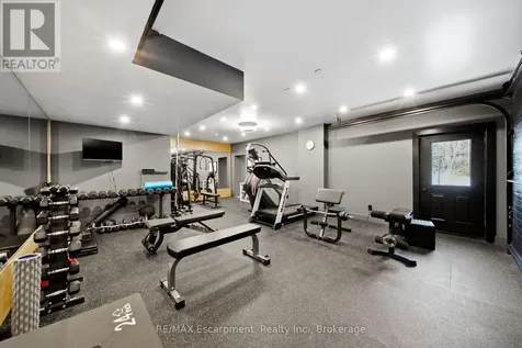 3205 Highpoint Court Burlington ON L7P 0P9