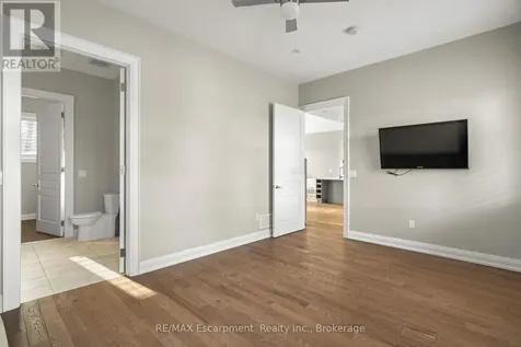 3205 Highpoint Court Burlington ON L7P 0P9