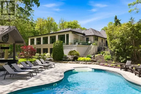 3205 Highpoint Court Burlington ON L7P 0P9