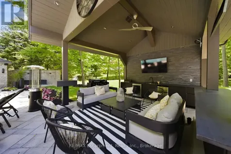 3205 Highpoint Court Burlington ON L7P 0P9