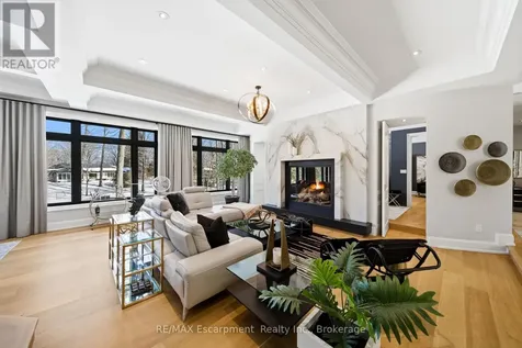 3205 Highpoint Court Burlington ON L7P 0P9